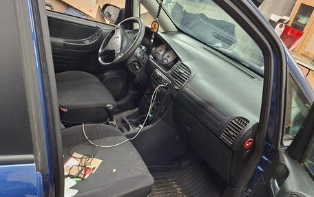 Opel Zafira A рестайлинг, 2003 год, 600 000 рублей, 5 фотография