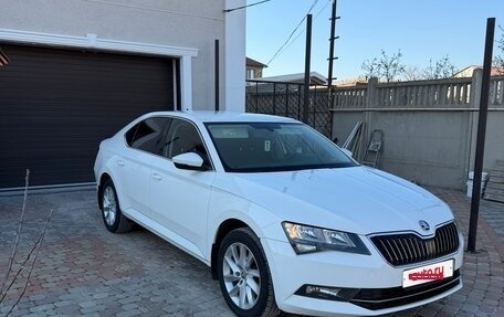 Skoda Superb III рестайлинг, 2016 год, 1 590 000 рублей, 3 фотография