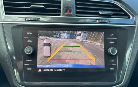 Volkswagen Tiguan II, 2019 год, 2 289 000 рублей, 13 фотография