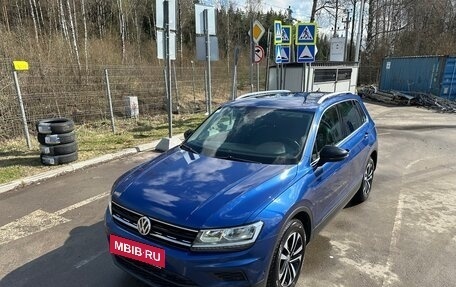 Volkswagen Tiguan II, 2019 год, 2 289 000 рублей, 2 фотография