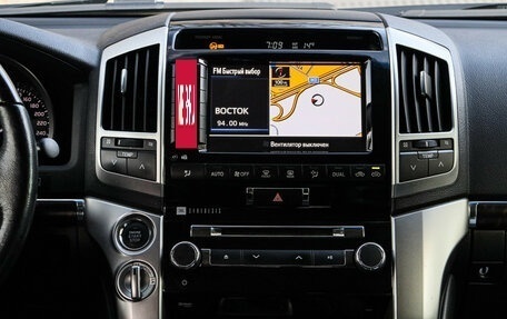 Toyota Land Cruiser 200, 2014 год, 3 990 000 рублей, 11 фотография