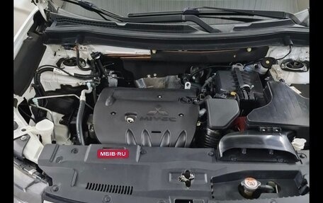 Mitsubishi Outlander III рестайлинг 3, 2016 год, 1 998 000 рублей, 11 фотография