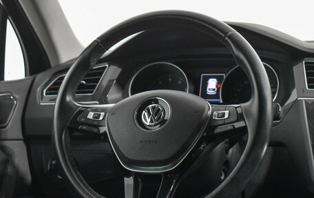 Volkswagen Tiguan II, 2017 год, 3 099 000 рублей, 14 фотография