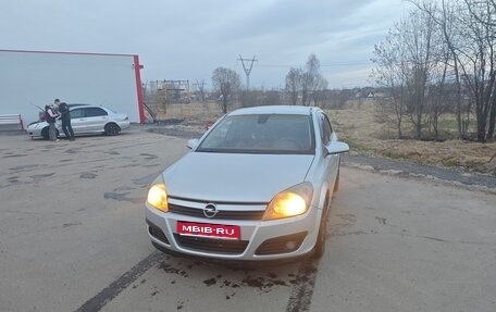 Opel Astra H, 2006 год, 370 000 рублей, 1 фотография