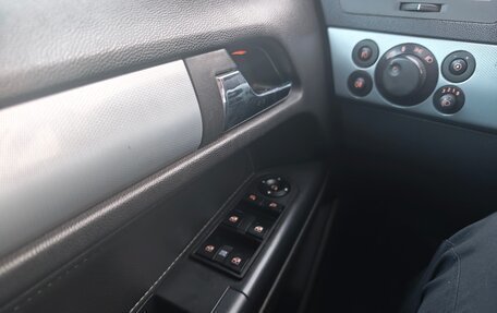 Opel Astra H, 2006 год, 370 000 рублей, 10 фотография