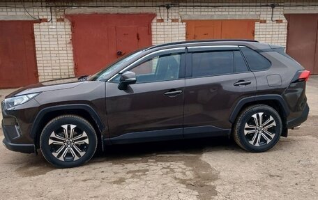 Toyota RAV4, 2020 год, 3 350 000 рублей, 7 фотография