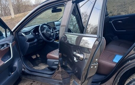 Toyota RAV4, 2020 год, 3 350 000 рублей, 23 фотография