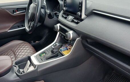 Toyota RAV4, 2020 год, 3 350 000 рублей, 26 фотография