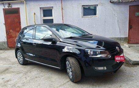 Volkswagen Polo VI (EU Market), 2012 год, 650 000 рублей, 2 фотография