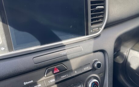 KIA Sportage IV рестайлинг, 2021 год, 2 400 000 рублей, 2 фотография