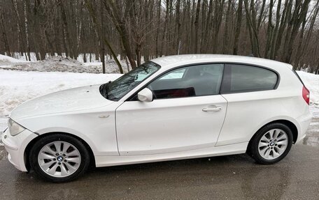 BMW 1 серия, 2010 год, 645 000 рублей, 2 фотография