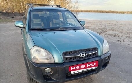 Hyundai Tucson III, 2006 год, 900 000 рублей, 27 фотография