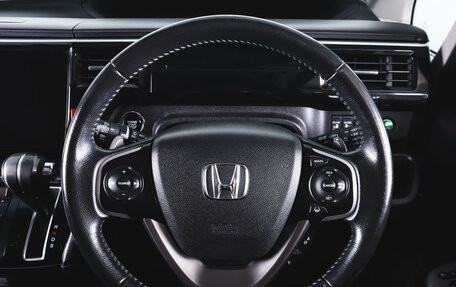 Honda Stepwgn IV, 2017 год, 2 169 000 рублей, 15 фотография