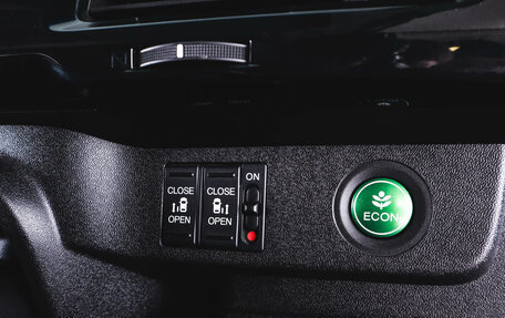 Honda Stepwgn IV, 2017 год, 2 169 000 рублей, 22 фотография