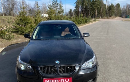 BMW 5 серия, 2005 год, 1 300 000 рублей, 1 фотография