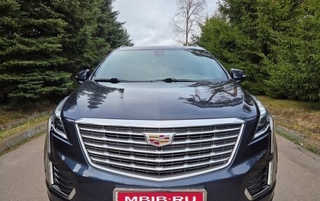 Cadillac XT5 I рестайлинг, 2018 год, 3 990 000 рублей, 1 фотография