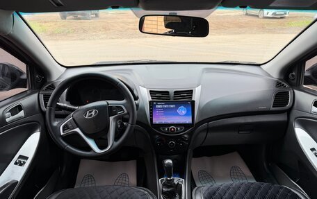 Hyundai Solaris II рестайлинг, 2013 год, 690 000 рублей, 10 фотография