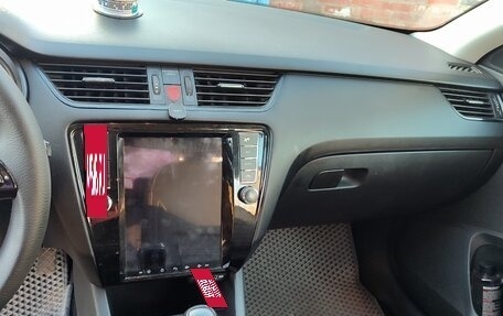 Skoda Octavia, 2014 год, 950 000 рублей, 12 фотография