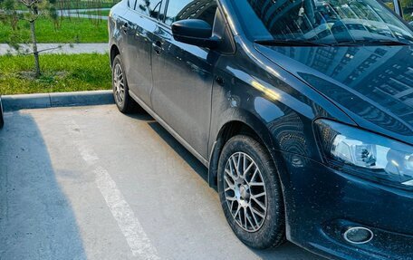 Volkswagen Polo VI (EU Market), 2011 год, 850 000 рублей, 2 фотография