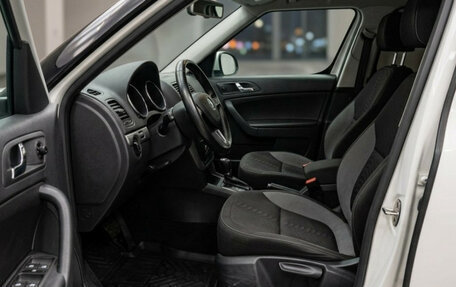 Skoda Yeti I рестайлинг, 2017 год, 1 347 000 рублей, 8 фотография