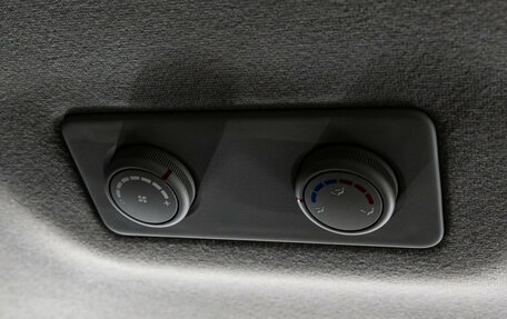 Hyundai H-1 II рестайлинг, 2020 год, 2 549 000 рублей, 22 фотография