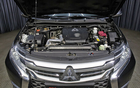Mitsubishi Pajero Sport III рестайлинг, 2018 год, 3 249 000 рублей, 9 фотография