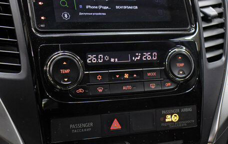 Mitsubishi Pajero Sport III рестайлинг, 2018 год, 3 249 000 рублей, 17 фотография