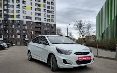 Hyundai Solaris II рестайлинг, 2012 год, 750 000 рублей, 3 фотография