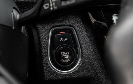 BMW 3 серия, 2018 год, 2 180 000 рублей, 23 фотография