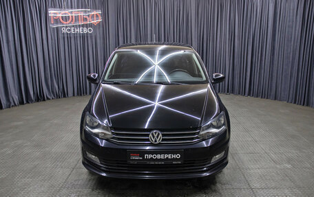 Volkswagen Polo VI (EU Market), 2015 год, 998 000 рублей, 2 фотография