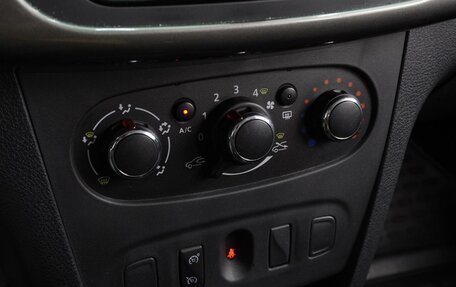 Renault Sandero II рестайлинг, 2019 год, 1 129 000 рублей, 13 фотография