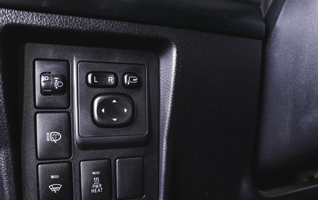 Toyota Land Cruiser Prado 150 рестайлинг 2, 2012 год, 2 649 000 рублей, 24 фотография