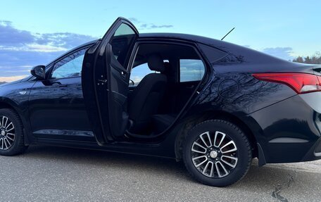 Hyundai Solaris II рестайлинг, 2018 год, 1 390 000 рублей, 8 фотография