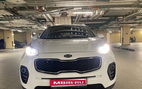 KIA Sportage IV рестайлинг, 2018 год, 2 080 000 рублей, 2 фотография