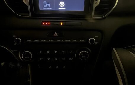 KIA Sportage IV рестайлинг, 2018 год, 2 080 000 рублей, 9 фотография