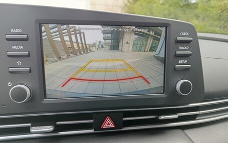 Hyundai Elantra, 2021 год, 2 290 000 рублей, 3 фотография