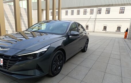 Hyundai Elantra, 2021 год, 2 290 000 рублей, 21 фотография