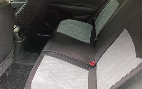 Hyundai Elantra, 2021 год, 2 290 000 рублей, 14 фотография