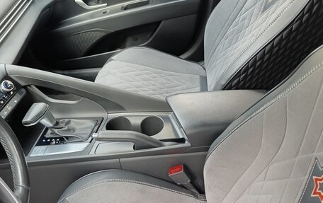 Hyundai Elantra, 2021 год, 2 290 000 рублей, 17 фотография