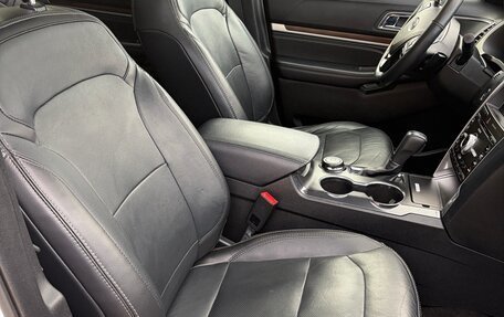 Ford Explorer VI, 2018 год, 2 920 000 рублей, 22 фотография