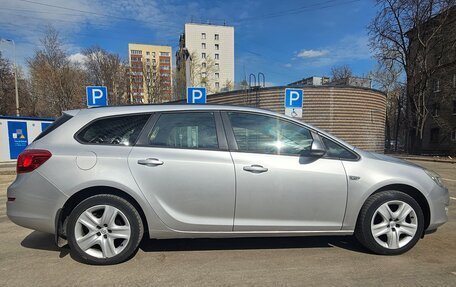 Opel Astra J, 2011 год, 970 000 рублей, 5 фотография