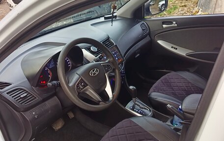 Hyundai Solaris II рестайлинг, 2013 год, 790 000 рублей, 5 фотография