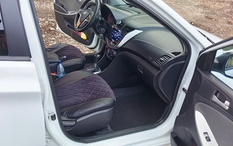 Hyundai Solaris II рестайлинг, 2013 год, 790 000 рублей, 11 фотография