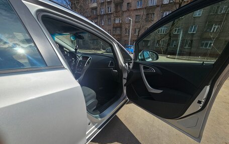 Opel Astra J, 2011 год, 970 000 рублей, 14 фотография