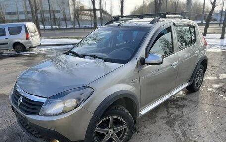 Renault Sandero I, 2014 год, 610 000 рублей, 2 фотография