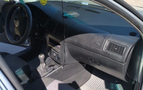 Volkswagen Golf IV, 2002 год, 390 000 рублей, 11 фотография