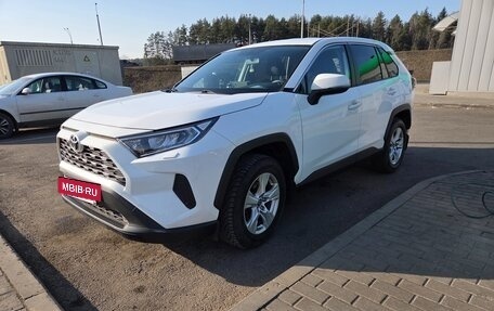 Toyota RAV4, 2020 год, 2 900 000 рублей, 5 фотография