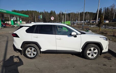 Toyota RAV4, 2020 год, 2 900 000 рублей, 7 фотография