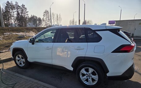 Toyota RAV4, 2020 год, 2 900 000 рублей, 8 фотография