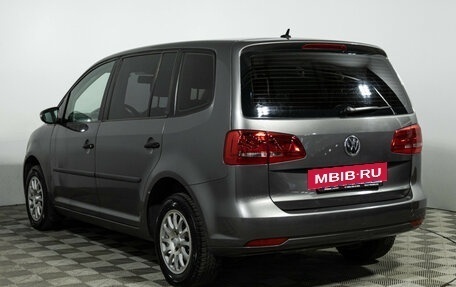 Volkswagen Touran III, 2010 год, 499 585 рублей, 7 фотография